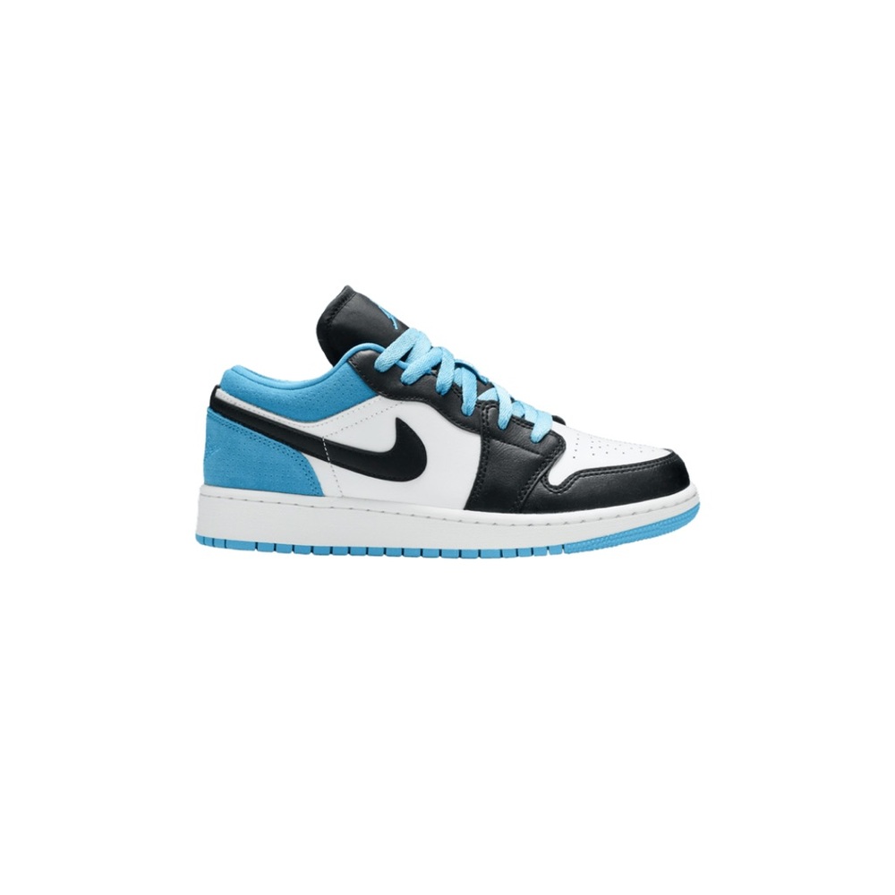 Nike Women’s/Kids Low-Top Sneaker in Black/White/Light Blue